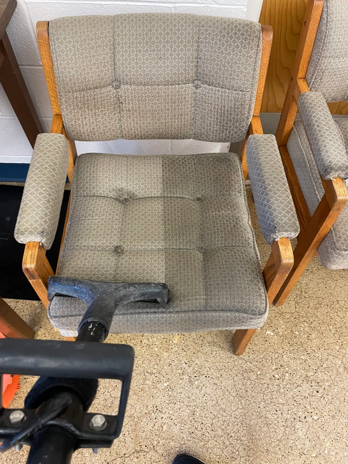 Bulk chair cleaning for dining or office chairs