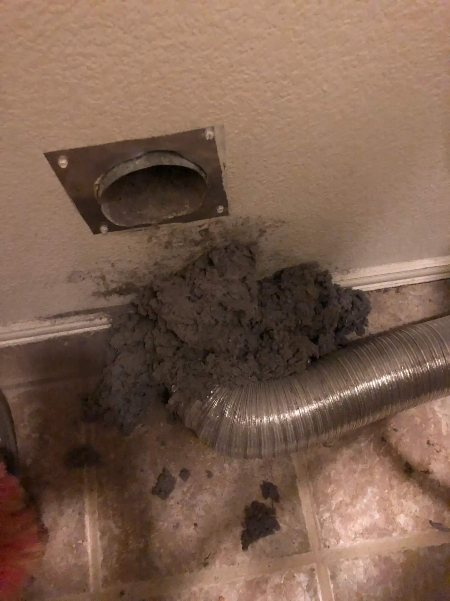 Dallas dryer vent cleaning removing lint buildup