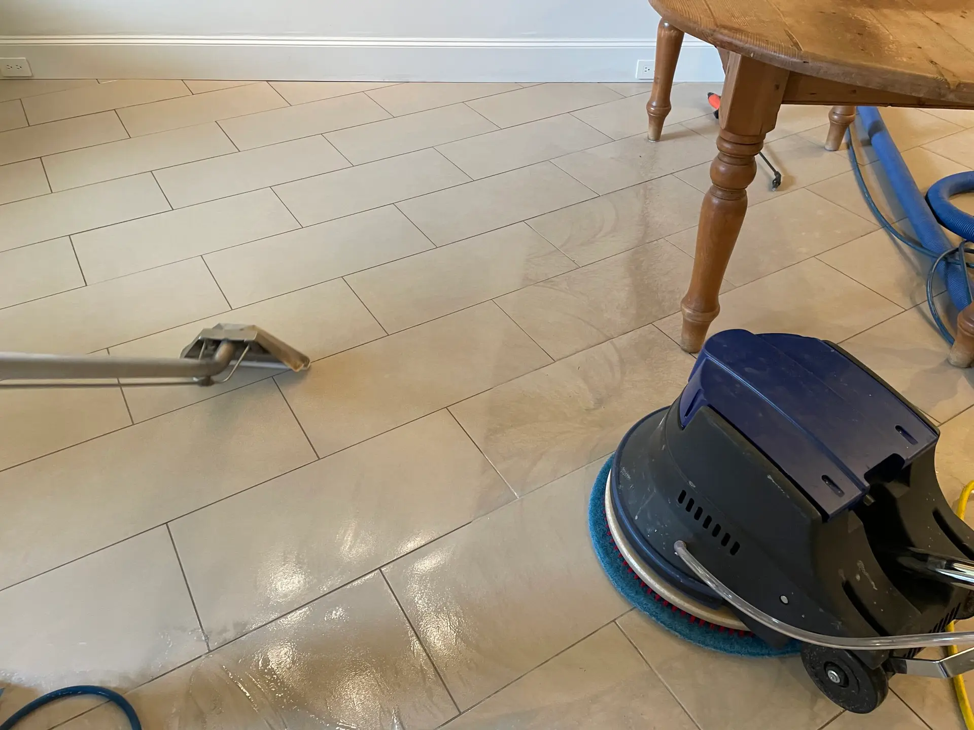 Tile and grout cleaning in Dallas kitchen